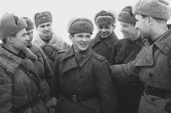 10 Sniper Paling Mematikan Sepanjang Sejarah