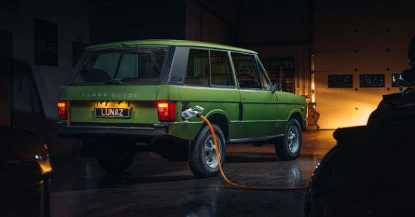Ajaib, Range Rover Klasik Bangkit Lagi Disetrum Listrik