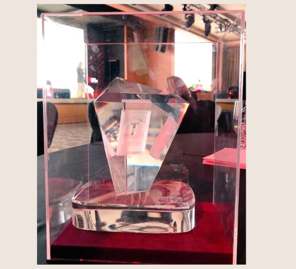 Ini Perbedaan YouTube Ruby Play Button Versi Blackpink, PewDiePie, dan T-Series