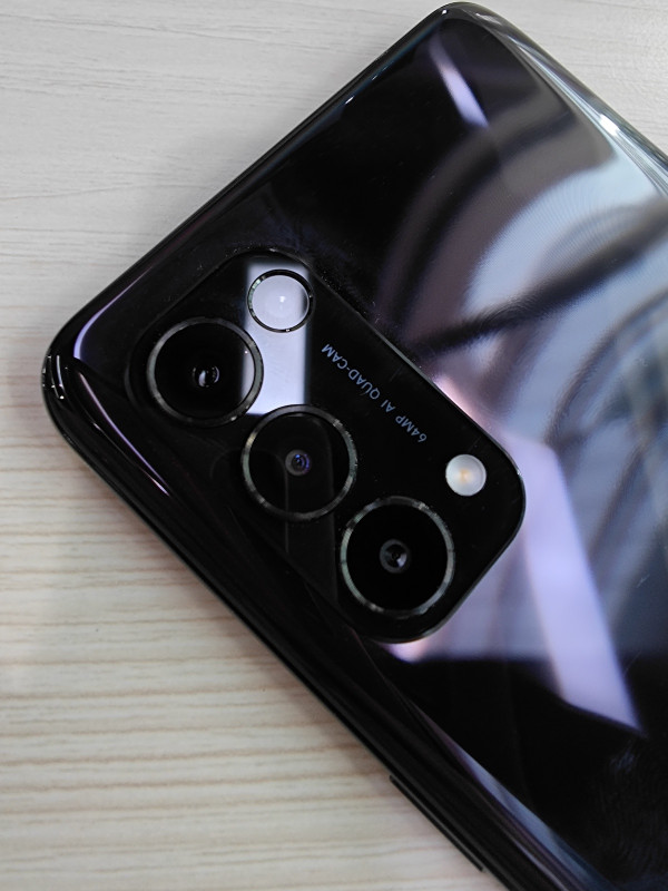Oppo Reno5 Gunakan Kamera 64 MP dengan Kecerdasan Buatan