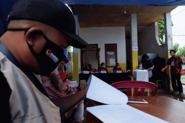 Penerapan Protokol Kesehatan di TPS Pilwalkot Makassar
