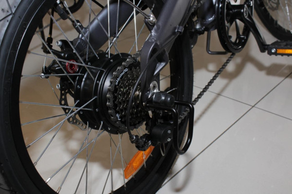Viar Luncurkan Sepeda Listrik Berdesain Compact Urban Modern 'Orion'