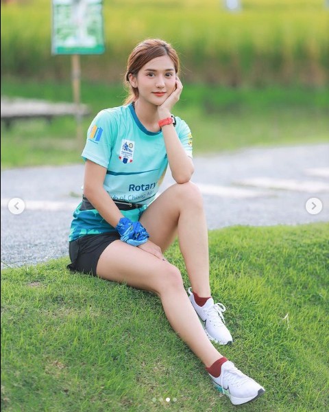 Bomes Kaweeya, Pelari Super Imut asal Thailand