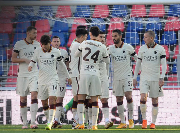 Napoli Permalukan Sampdoria, Roma Pesta Gol ke Gawang Bologna