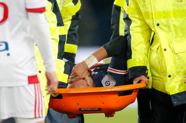 Sudah Kalah dari Lyon, PSG Kini Terancam Kehilangan Neymar