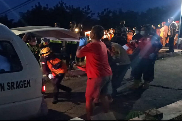 Mobil Patroli Ditabrak Kereta Api, 2 Polisi Tewas dan 1 Anggota TNI dalam Pencarian