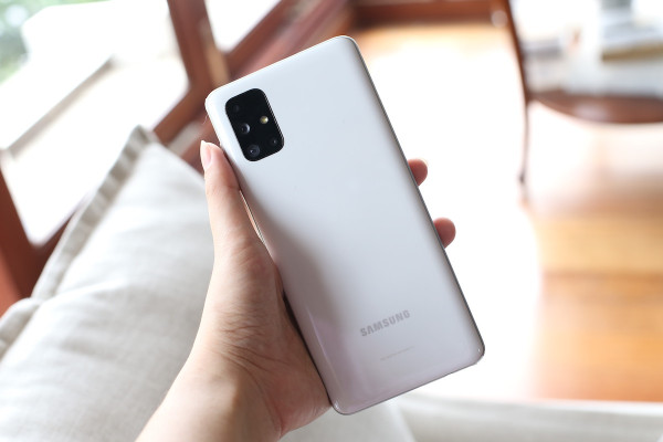 Manfaatkan Liburan Akhir Tahun Ala Samsung Galaxy M51: Mabar dan Binge Watching!