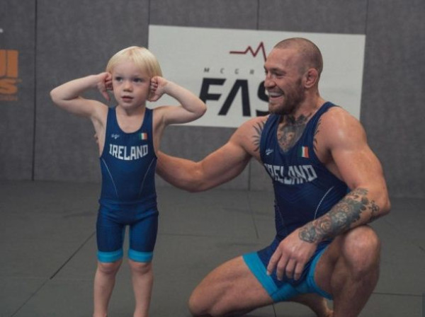 Cerita Lucu Balita 3 Tahun Anak Conor McGregor Jago Bertarung MMA