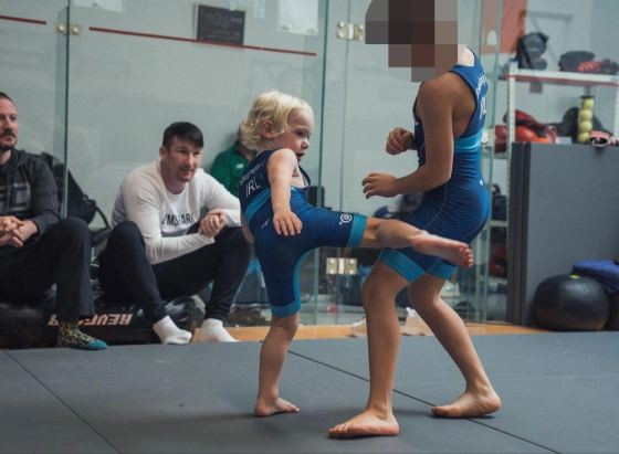 Cerita Lucu Balita 3 Tahun Anak Conor McGregor Jago Bertarung MMA