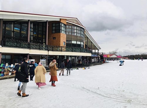 Menikmati Bermain Salju di Fujiten Snow Resort yang Ramah Muslim