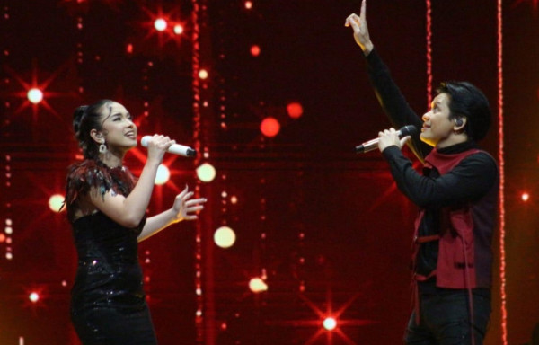 Kolaborasi 'Nakal' Band GIGI Dan Via Vallen Bikin Heboh Amazing Concert GTV