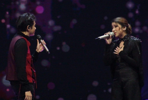 Kolaborasi 'Nakal' Band GIGI Dan Via Vallen Bikin Heboh Amazing Concert GTV