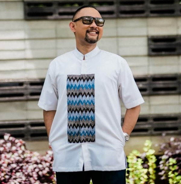 Label Fashion Lawlaka Milik Ronal Surapradja Ternyata Terinspirasi Hadis Nabi