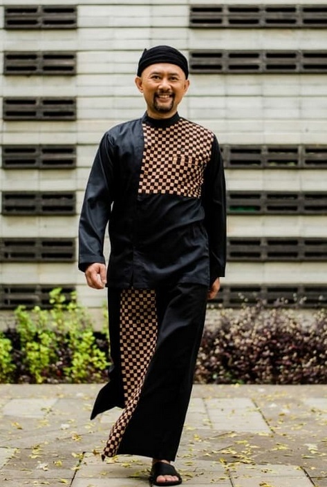 Label Fashion Lawlaka Milik Ronal Surapradja Ternyata Terinspirasi Hadis Nabi