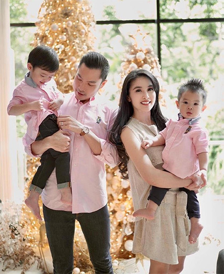 Rayakan Natal, Sandra Dewi Hadirkan Dekorasi Rustic Glam