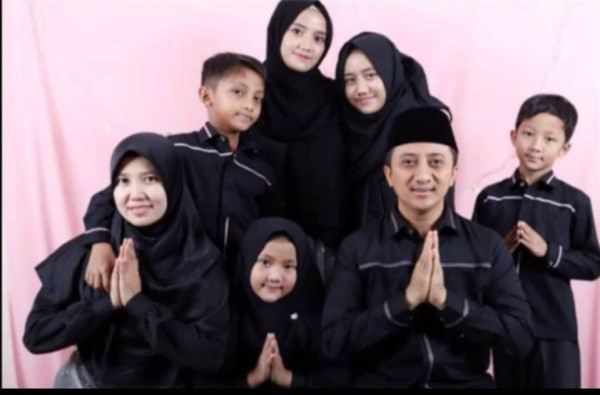 Ustaz Yusuf Mansur Ultah di Tengah Isolasi, Perawat RSPAD Berikan Ucapan Mengharukan