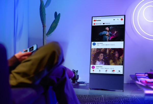 Dijual Rp19 Juta, Samsung The Sero Beri Pengalaman Nonton TV seperti Ponsel