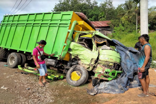 Kecelakaan Beruntun, Satu Pengemudi Tewas di Lokasi Kejadian