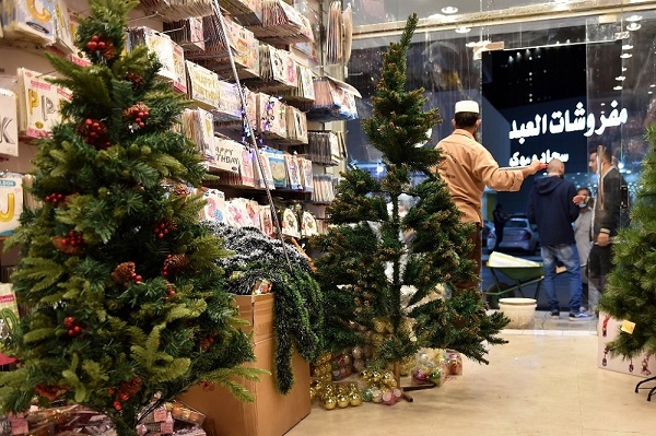 Dulu Sembunyi-sembunyi, Kini Ornamen Natal Dijual Terbuka di Arab Saudi