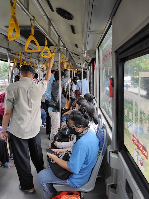 Nitizen Soroti Pelayanan TransJakarta
