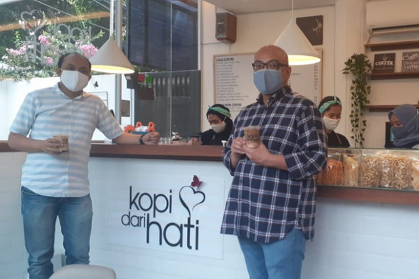 Kopi dari Hati Radio, Tempat Ngopi dengan Spot Instagrammable