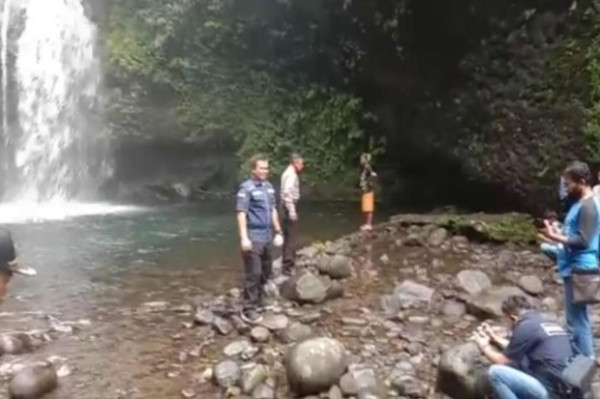 Loncat ke Curug Batu Black, Mahasiswa Tewas Tersedot Pusaran Air