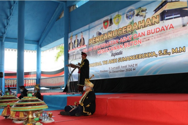 Kesultanan Buton Anugerahi Mayjen TNI Andi Sumangerukka Gelar Laode Lakina Umane Lipu