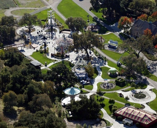 Neverland Michael Jackson Terjual Rp313 Miliar pada Miliarder Burkle