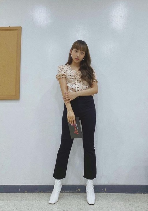 4 Potret Gaya Trendi Dita Karang Secret Number, Bisa Jadi Inspirasi Lho!