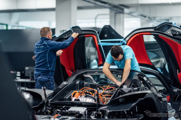 Mobil Listrik Tercepat di Dunia Rimac C_Two Siap Dijual 2021