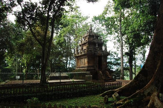 Lima Objek Wisata Paling Populer dan Unik di Jawa Barat