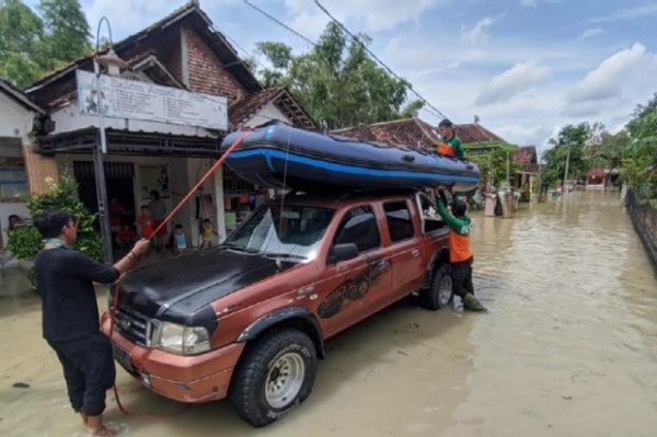 Banjir Bandang Terjang Dua Kecamatan di Mojokerto, 2 Jembatan Putus