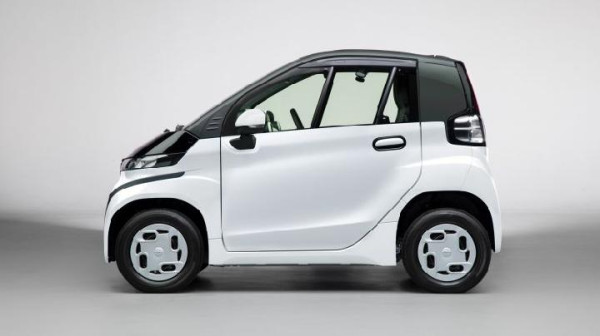 Toyota C + pod Mobil Imut Dua Pintu siap Goda Pengguna Motor