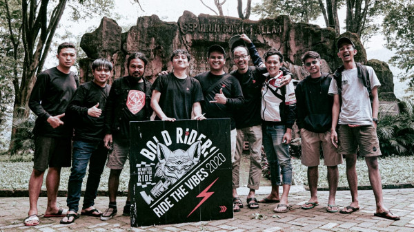 Jaga Solidaritas, Anak Motor Surabaya Ini Gelar Camp Tutup Tahun