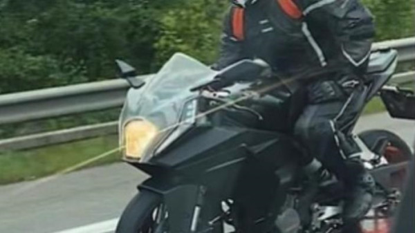 KTM RC 200 Siap Rilis di India, Lampu Depannya Gede dan Aneh!