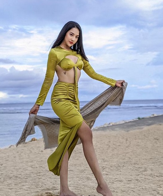 Anya Geraldine Pamer Foto Liburan di Bali, Netizen Salah Fokus