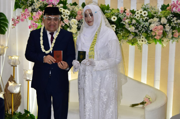 Momen Pernikahan Din Syamsuddin dan Rashda Diana, Ini Foto-fotonya