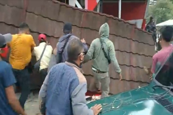 Warga Tanah Sareal Bogor Ngamuk, Tiga Kantor Ormas Diacak-acak
