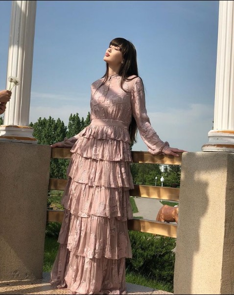 Sabina Altynbekova Didaulat Pevoli Tercantik, tapi Kristina Karapetyan Tetap Terseksi