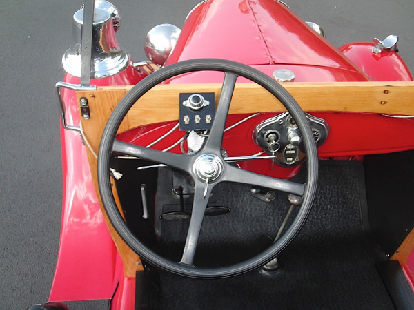 Keren, Ford AA Kuno Lansiran 1928 Ini Dijadikan Truk Damkar Blambir!
