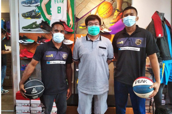 Jelang Bergulirnya IBL, PEAK Indonesia Jalin Kerjasama dengan NSH Mountain Gold