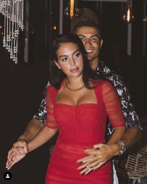 Demi Bahagiakan Ibu, Ronaldo Siap Ajak Georgina Rodriguez ke Penghulu