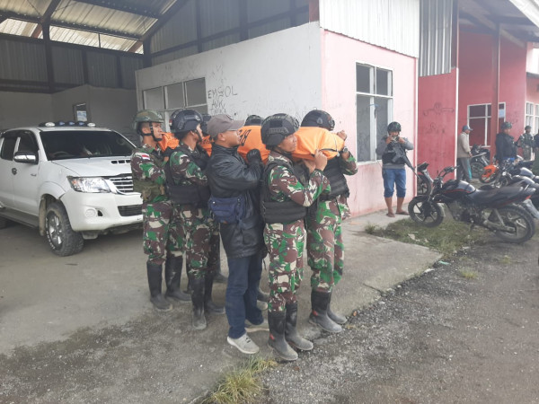 Anggota TNI AD Kembali Jadi Korban Kontak Senjata dengan KKB di Intan Jaya Papua