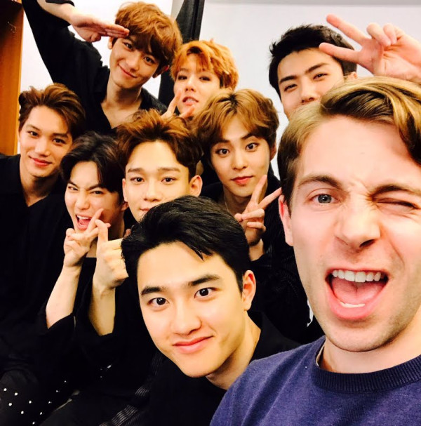 Jurnalis Amerika Ungkap Hal-Hal yang Dilarang Saat Wawancarai Idol K-Pop Ternama