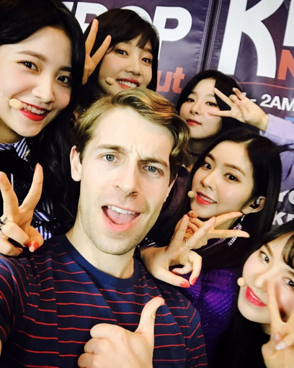 Jurnalis Amerika Ungkap Hal-Hal yang Dilarang Saat Wawancarai Idol K-Pop Ternama