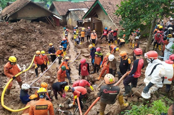 Hari Ini, 3 Korban Bencana Longsor Sumedang Kembali Ditemukan