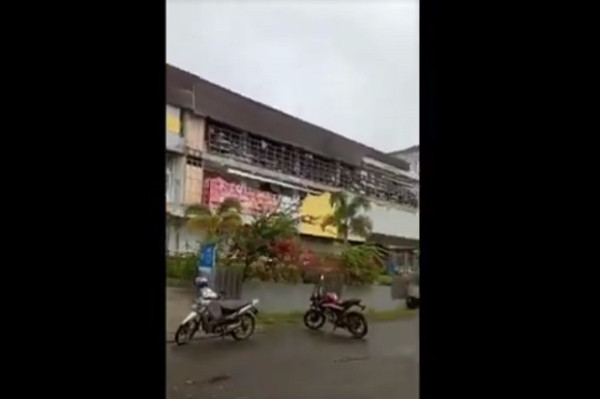 Mal Matos dan Perkantoran di Mamuju Rusak Berat Akibat Gempa Majene 6,2 SR