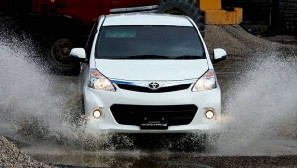 Setelah 13 Tahun, Takhta Mobil Terlaris Avanza Dibegal Honda Brio