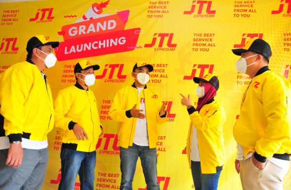 JTL Express Ramaikan Bisnis Jasa Kurir di Indonesia