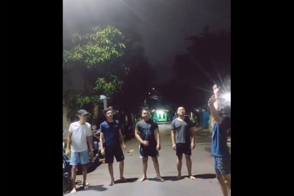 6 Parodi Yel-yel 